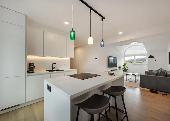 Luxe Penthouse With A Castle View * 류블랴나